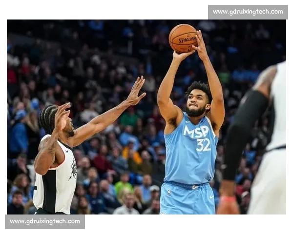 高清流畅篮球赛事直播APP免费下载畅享全场精彩对决实时数据解说 - 副本 (5) 高清流畅篮球赛事直播APP免费下载畅享全场精彩对决实时数据解说 - 副本 (5)