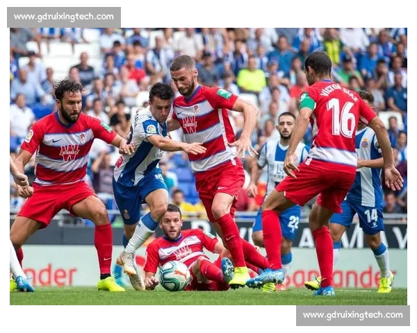 高清流畅足球赛事直播APP下载畅享实时精彩对决全程不漏每一球 - 副本 - 副本 (4) - 副本 - 副本